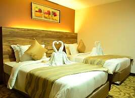 Pearl City Hotel