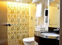 Pearl City Hotel