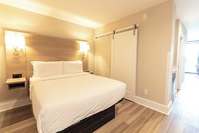Bask Hotel at Big Rock Landing
