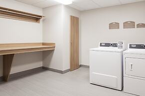 Microtel by Wyndham Casselman