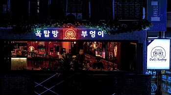 The One Hostel