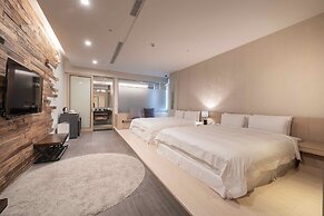No. 9 Hotel