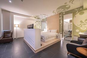 No. 9 Hotel