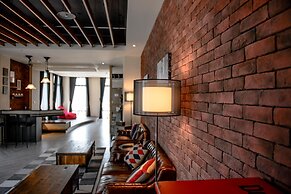 No. 9 Hotel