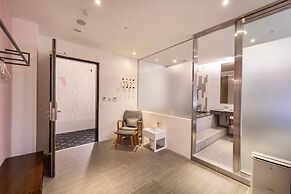 No. 9 Hotel