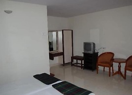 Hotel Maya Deluxe