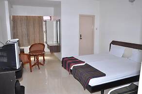 Hotel Maya Deluxe