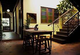 Kuching Waterfront  Lodge