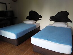 Kuching Waterfront  Lodge