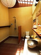 Alamanda Family Villas & Pool