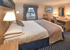 The Queens Hotel & Victoria Cloisters
