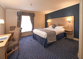 The Queens Hotel & Victoria Cloisters