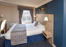 The Queens Hotel & Victoria Cloisters