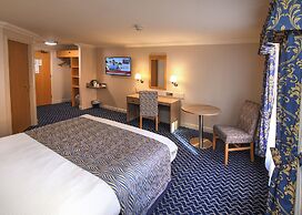 The Queens Hotel & Victoria Cloisters