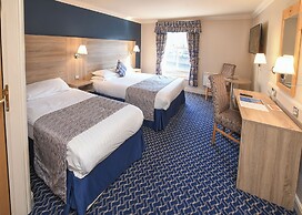The Queens Hotel & Victoria Cloisters