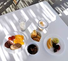 Avra Pahainas Hotel