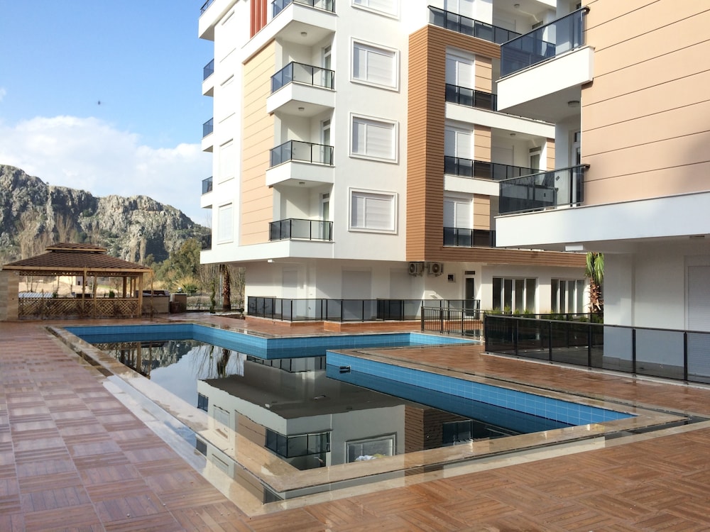 Riva Residence