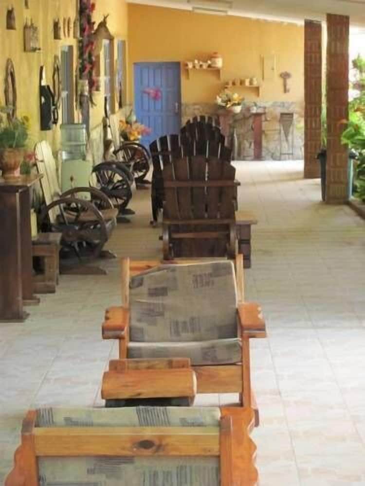 Hotel El Raizon