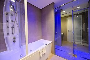 DoubleTree by Hilton Hotel Yerevan City Centre