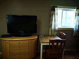 Overlook Inn & Cabins