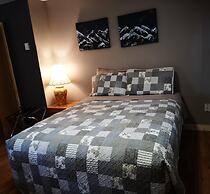 Overlook Inn & Cabins