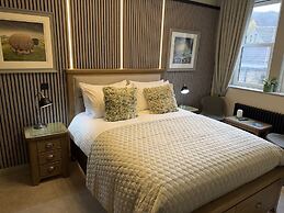 White Lion Hotel