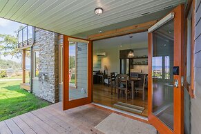 Mayne Island Resort