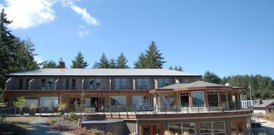 Mayne Island Resort