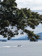 Mayne Island Resort