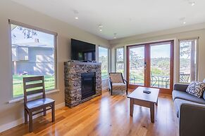 Mayne Island Resort