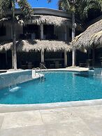 Hotel Colono Beach