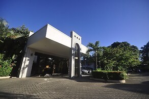 Hotel Colono Beach