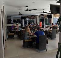 Hotel Colono Beach