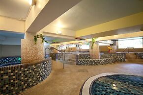 Champagne Hotel