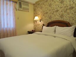 Champagne Hotel