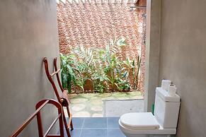 Villa Shade