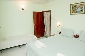 Villa Shade