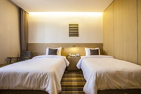 Hamilton Hotel