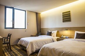 Hamilton Hotel