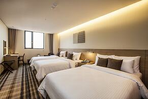 Hamilton Hotel