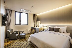 Hamilton Hotel