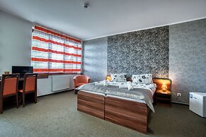 Hotel Avalanche