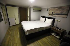 Zendy Suite Hotel