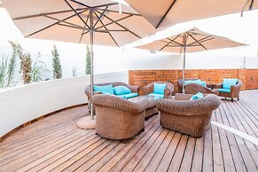 Sunny Days Hotel