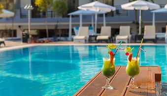 Sunny Days Hotel