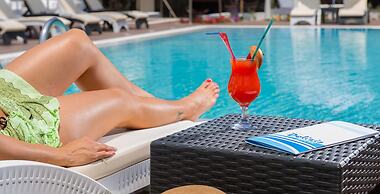 Sunny Days Hotel
