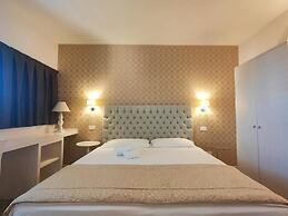 Nuova Opera Rooms