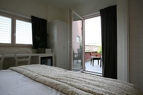 Nuova Opera Rooms