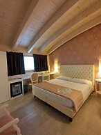 Nuova Opera Rooms