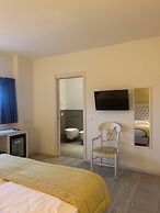 Nuova Opera Rooms